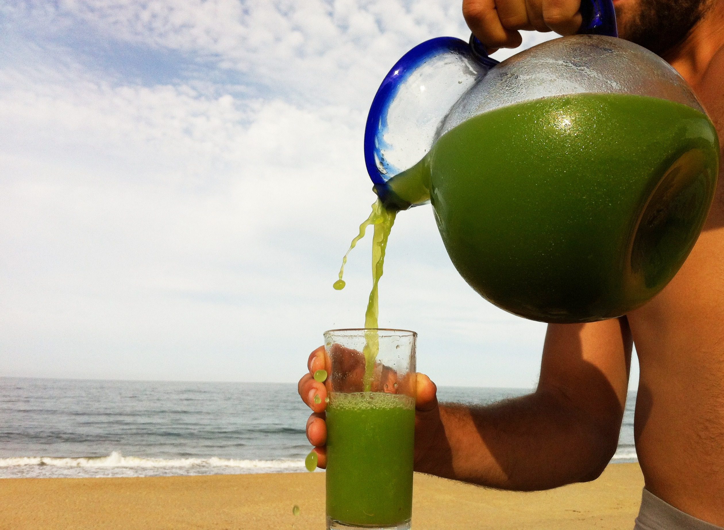 How to Make a Detox Drink to Help Clean Your Liver And Lose Weight