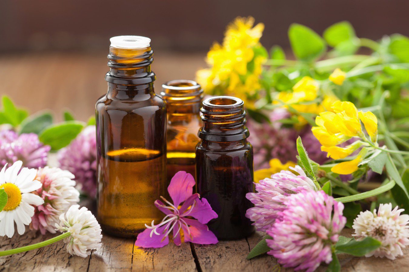 5 Essential Oils That Replace Toxic Cleaning Products