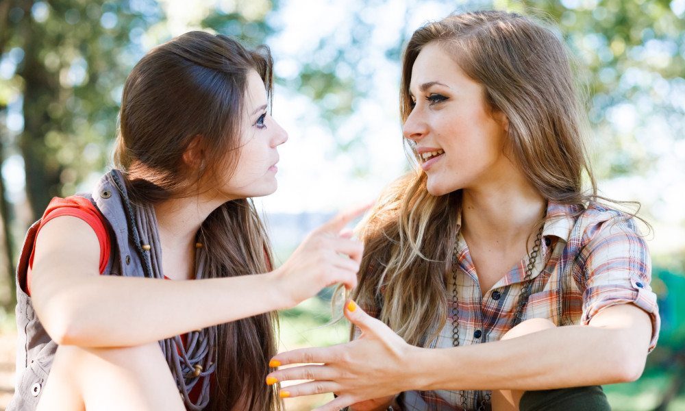 10 Warning Signs Of A “Frenemy”