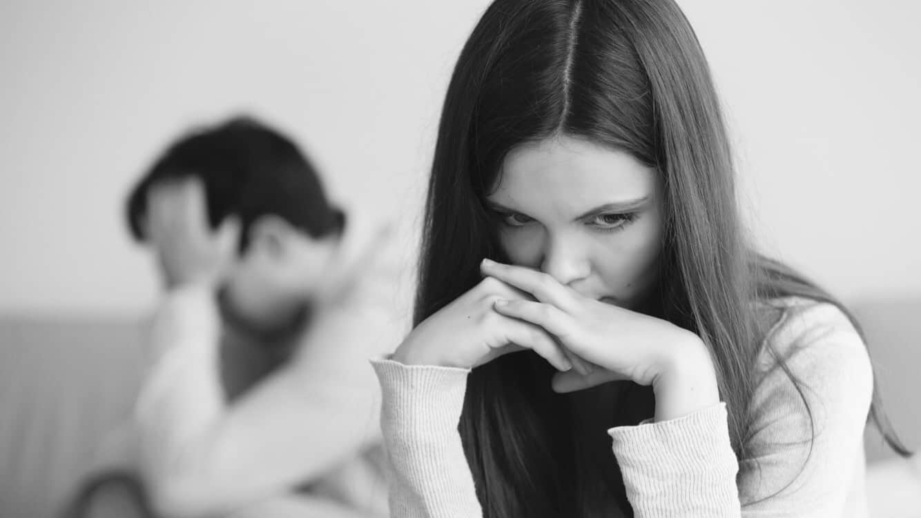 5 Behaviors People Who Had A Traumatic Childhood Display In Their Relationships