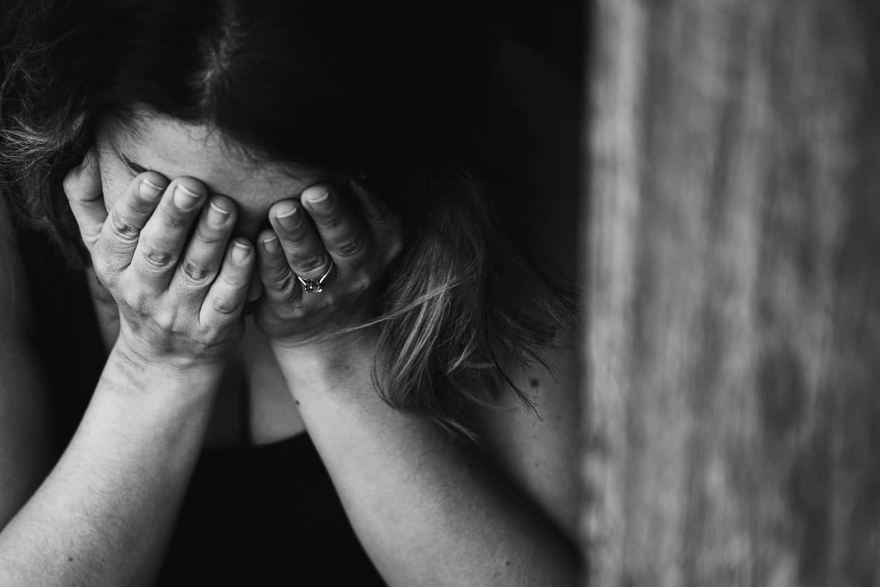 Sign of Depression in Women : How to Deal With It