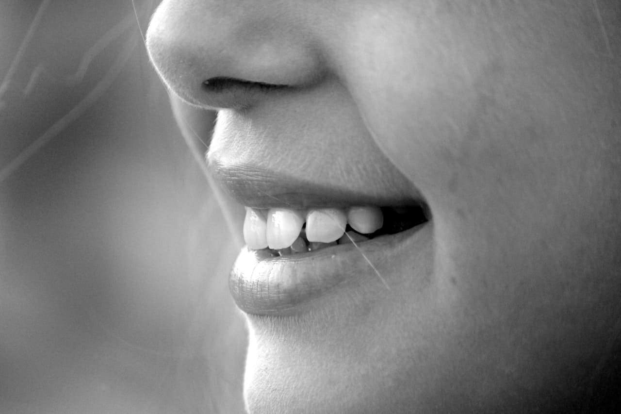 Teeth Care: Home Remedies To Whiten Your Teeth Instantly