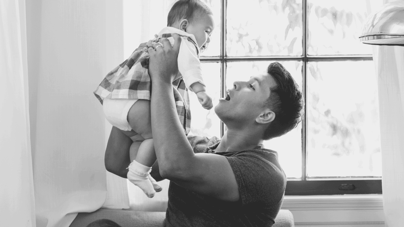 15 Photos That Perfectly Capture The Love Between Babies and Their Dads
