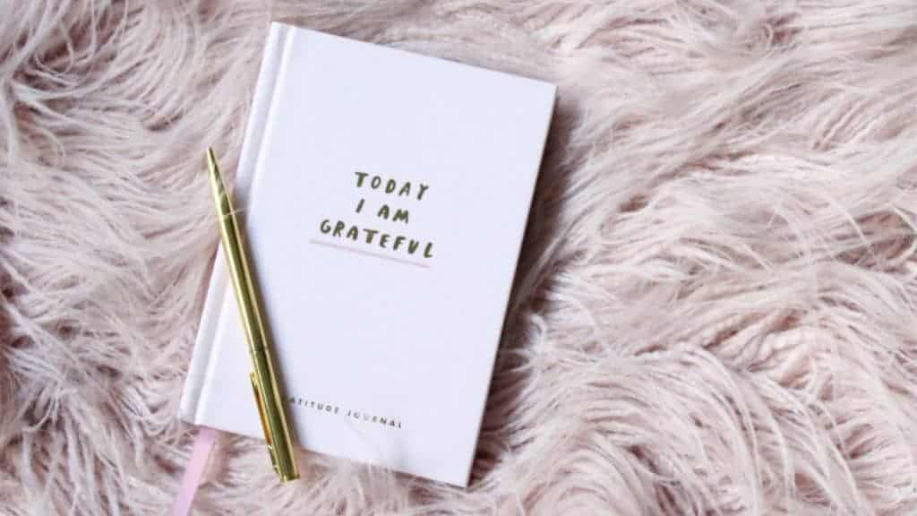 Science Explains 12 Benefits of Keeping a Gratitude Journal