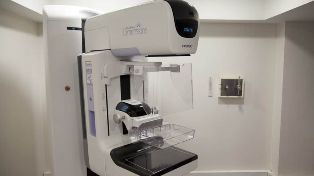 Oncologists Explain What Happens During a Mammogram