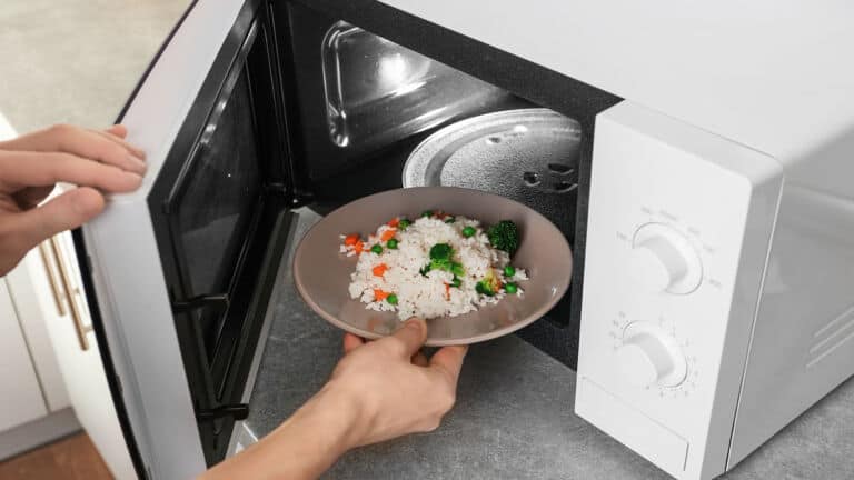 microwave to reheat foods