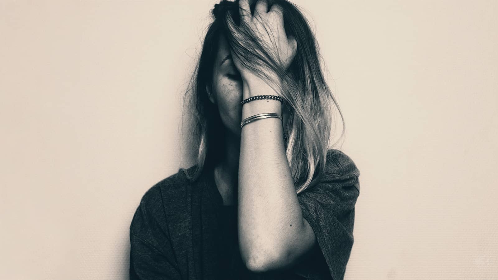 Is a Depressed Person Hiding Their Depression? 10 Red Flags to Watch For