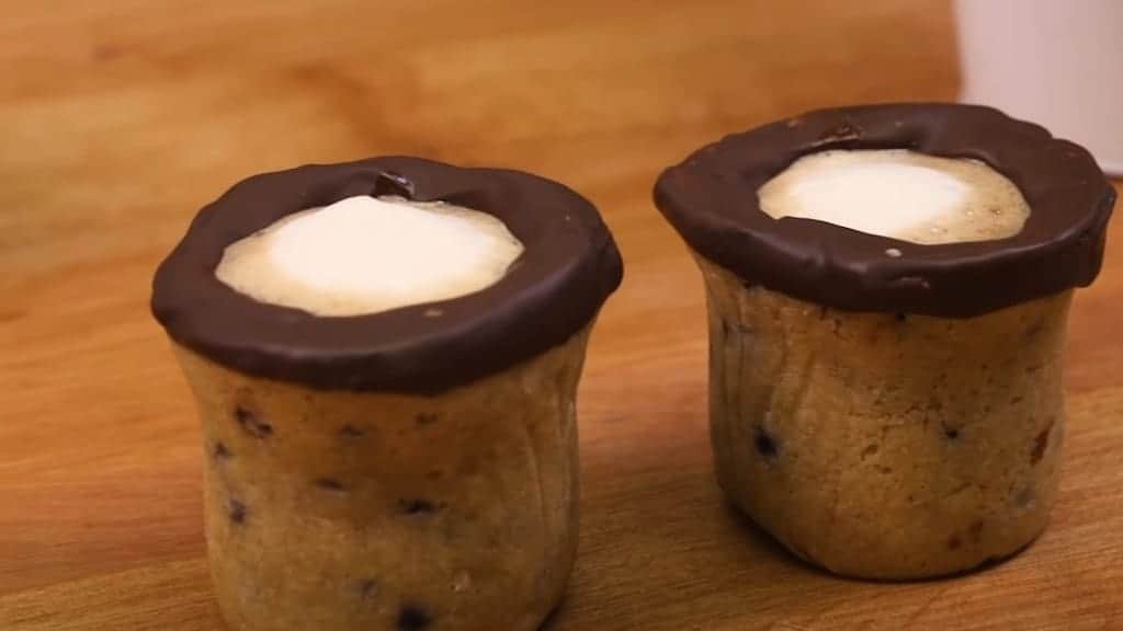 How to Make Chocolate Chip Cookie Dough Coffee Cups (So Delicious!)