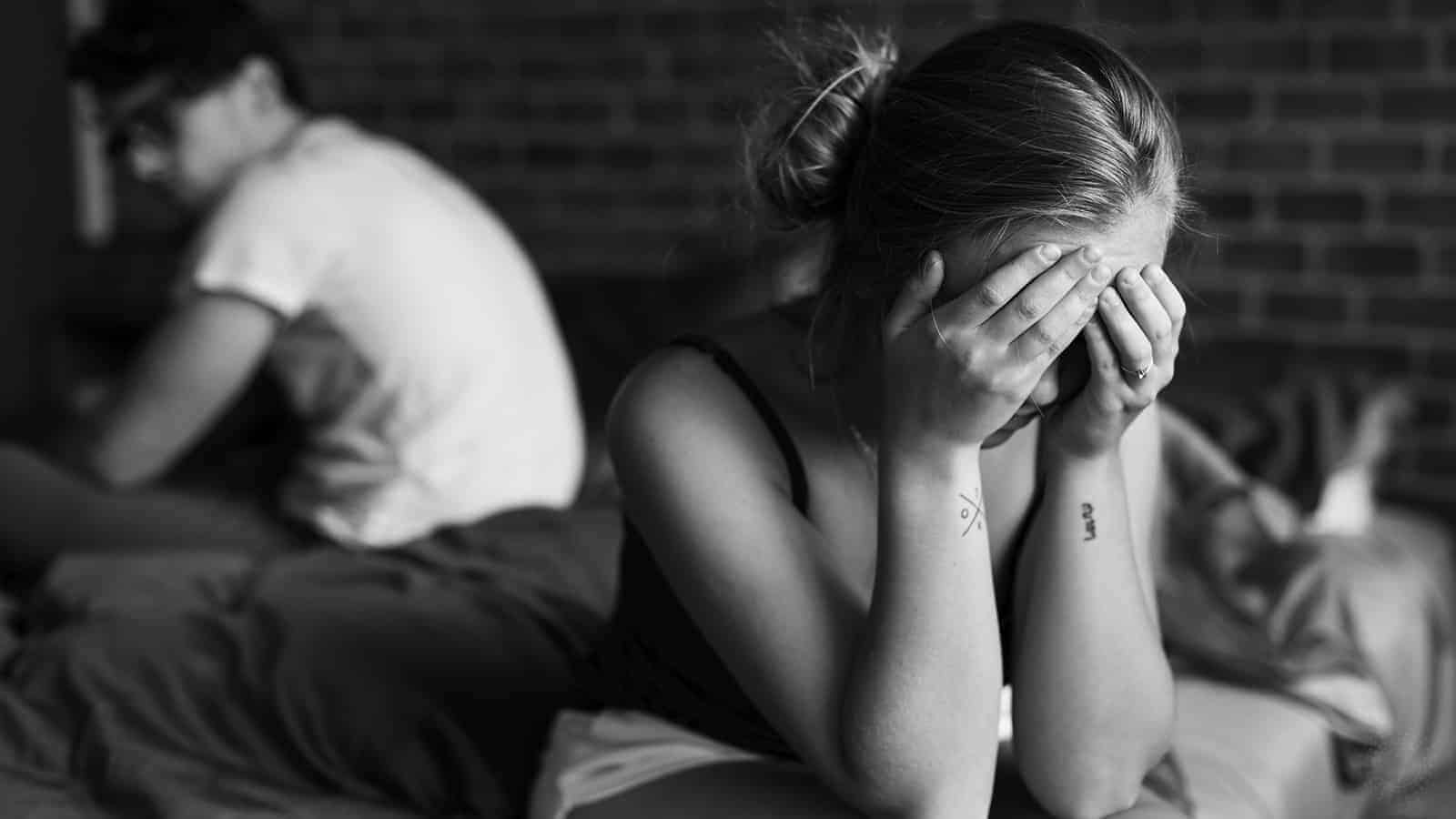 25 Red Flags of a Toxic and Unhealthy Relationship