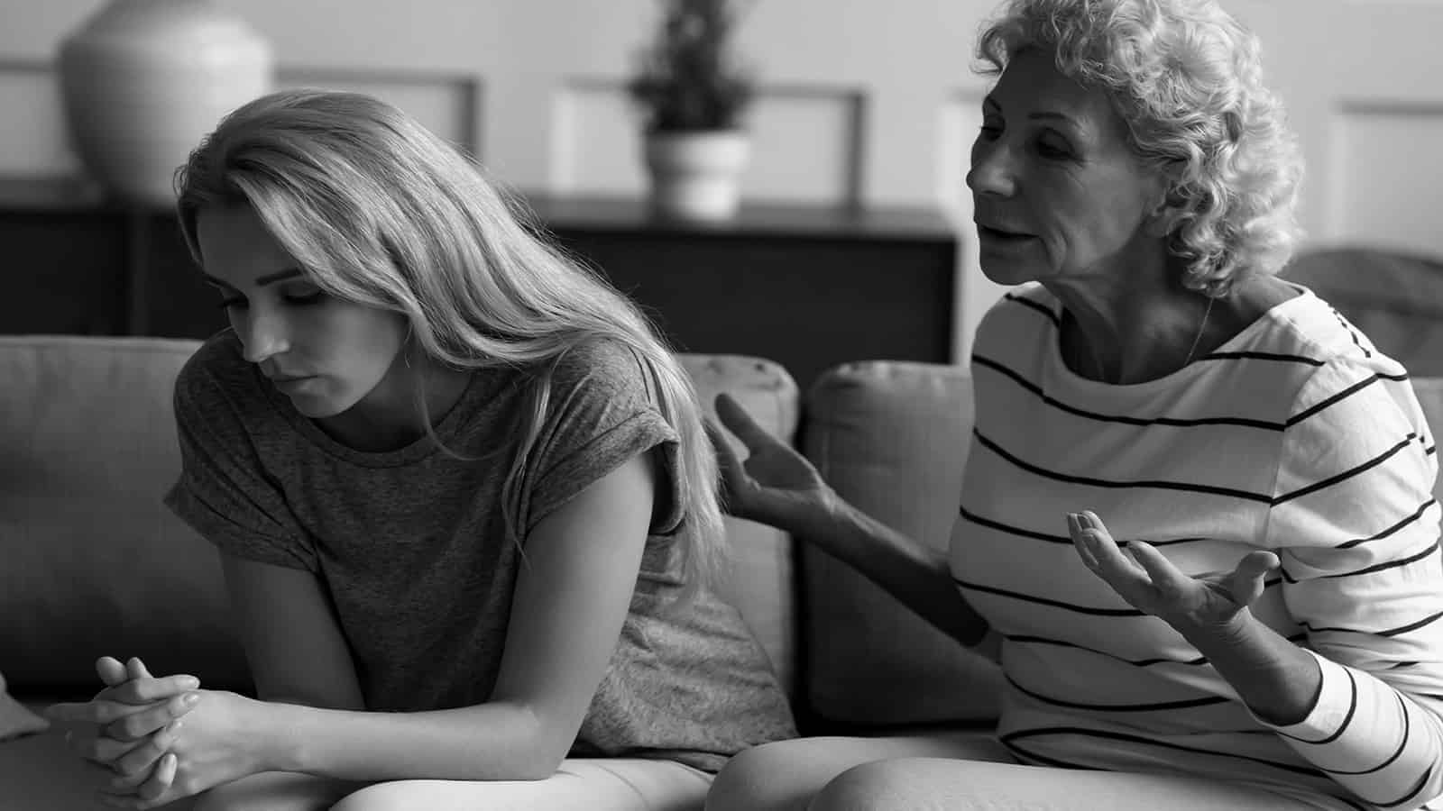 10 Signs of Parental Gaslighting Never to Ignore