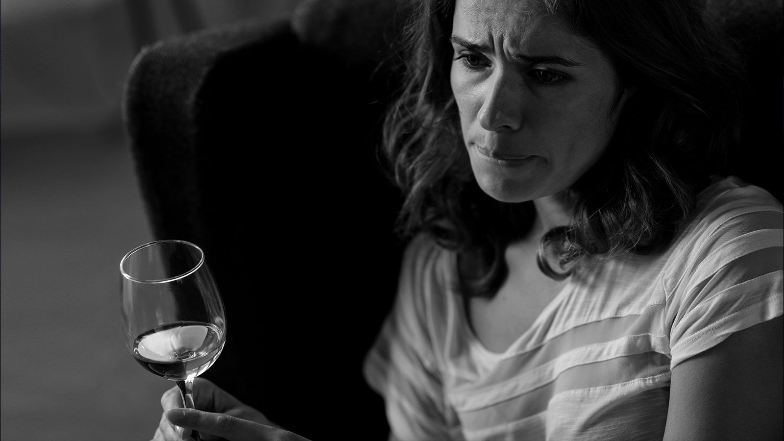 10 Ways Drinking Alcohol Harms Your Mental Health