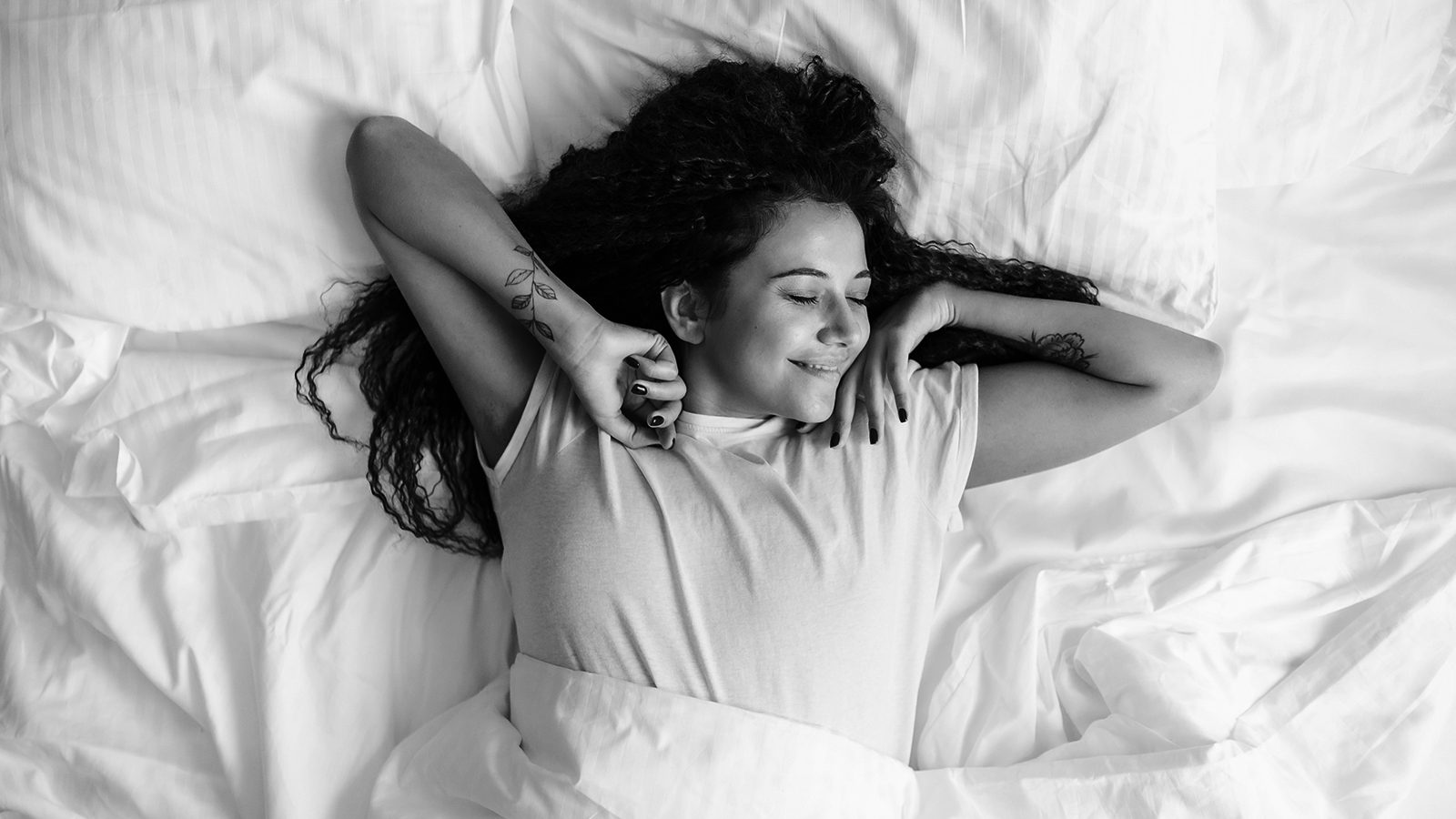 15 Daily Habits to Wake Up Smiling