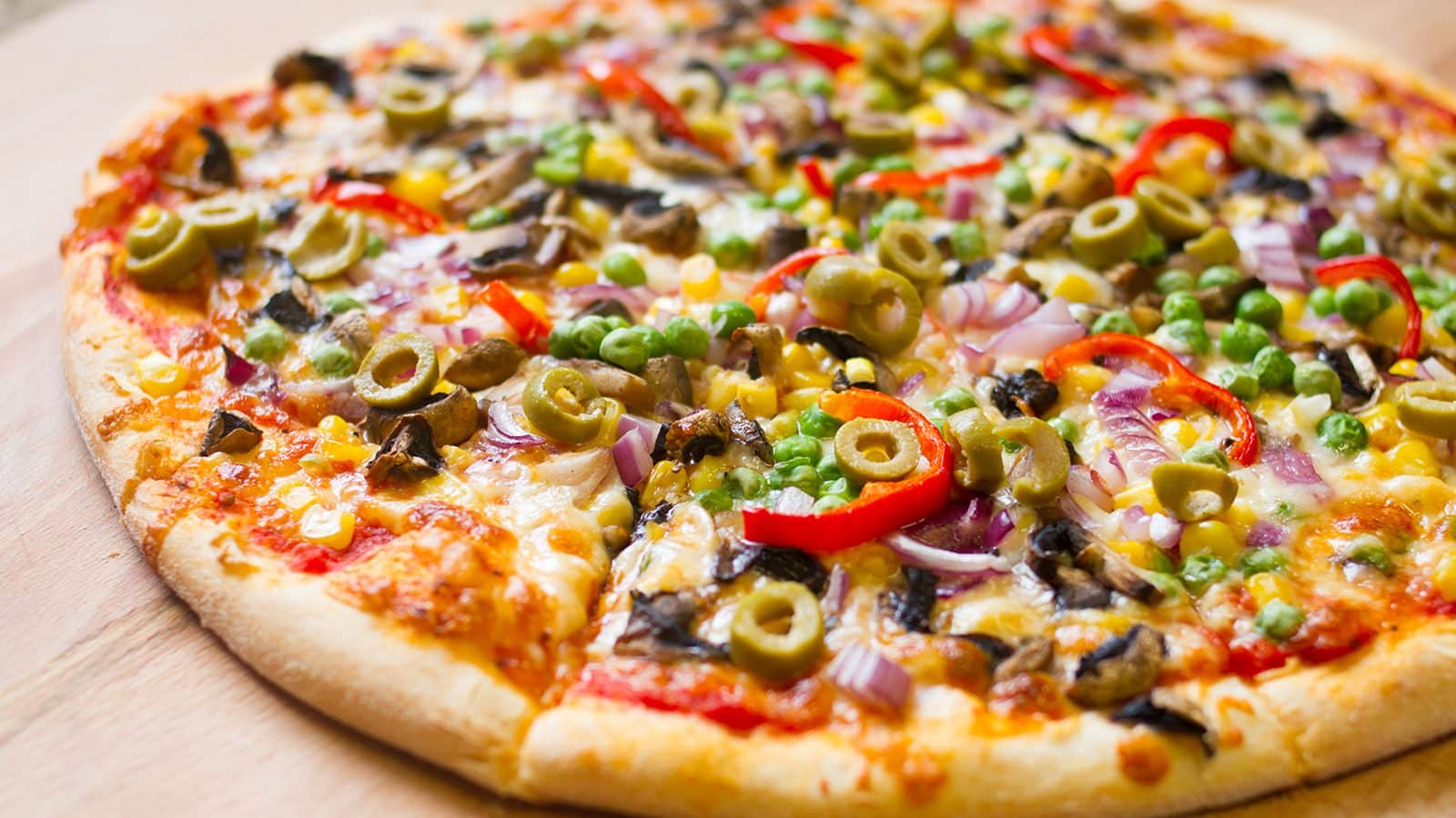 Pizza Hut to Offer Vegan Cheese at UK Locations