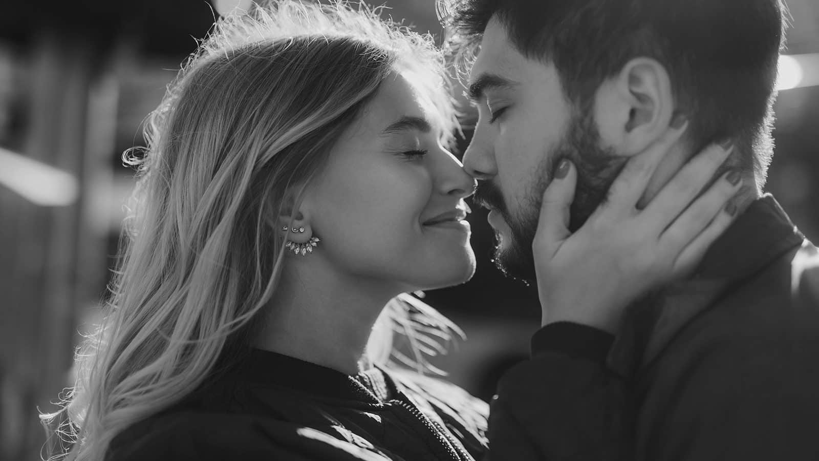 7 Things Women Do When They’re Truly in Love